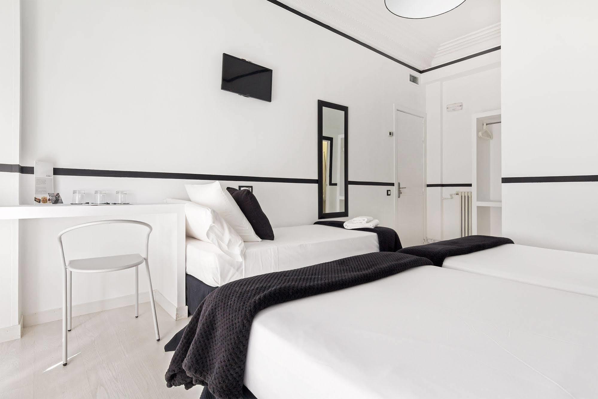 Gran Via 63 Rooms Madrid Eksteriør billede
